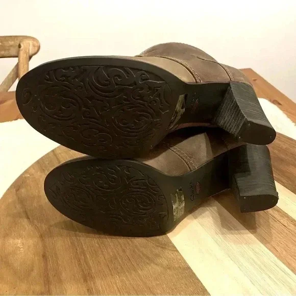 Clarks Artisan Alpine Melt Booties Heel Lace Up Boho Cottagecore Ankle Boots - Picture 8 of 10